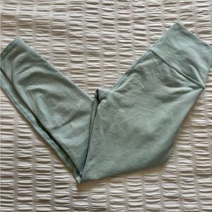 ALO 7/8 High-Waist Airbrush Legging in Seafoam